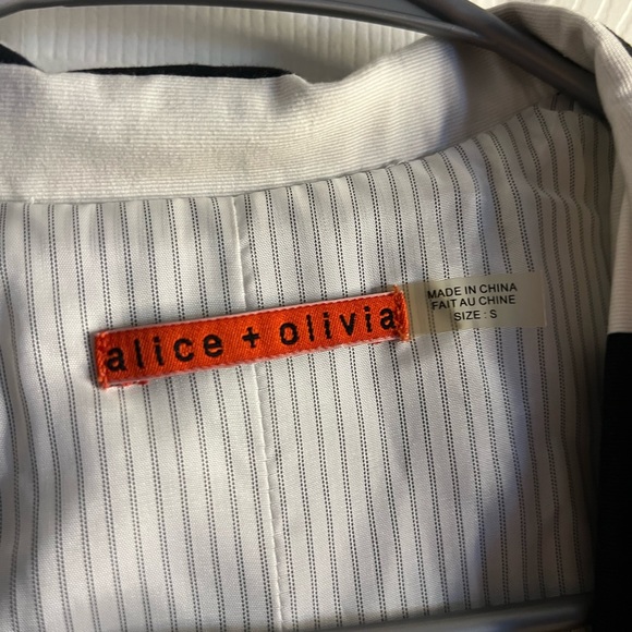 Alice + Oliva Black Striped lightweight coat blazer - Picture 3 of 4